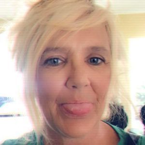 Meet your Posher, Dana